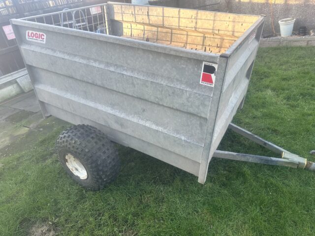 Quad bike trailer