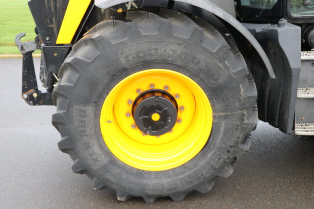 JCB FASTRAC 4220 (2022)