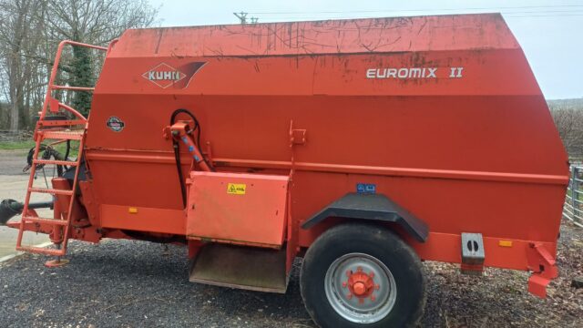Khun euromix 2 feeder wagon