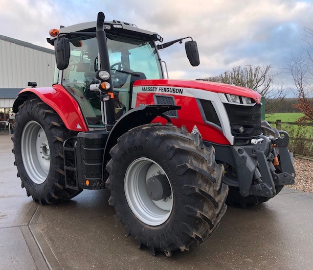 MA795240 MF7S.180 EXD6 4WD TRACTOR