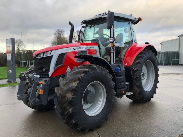 MA795240 MF7S.180 EXD6 4WD TRACTOR