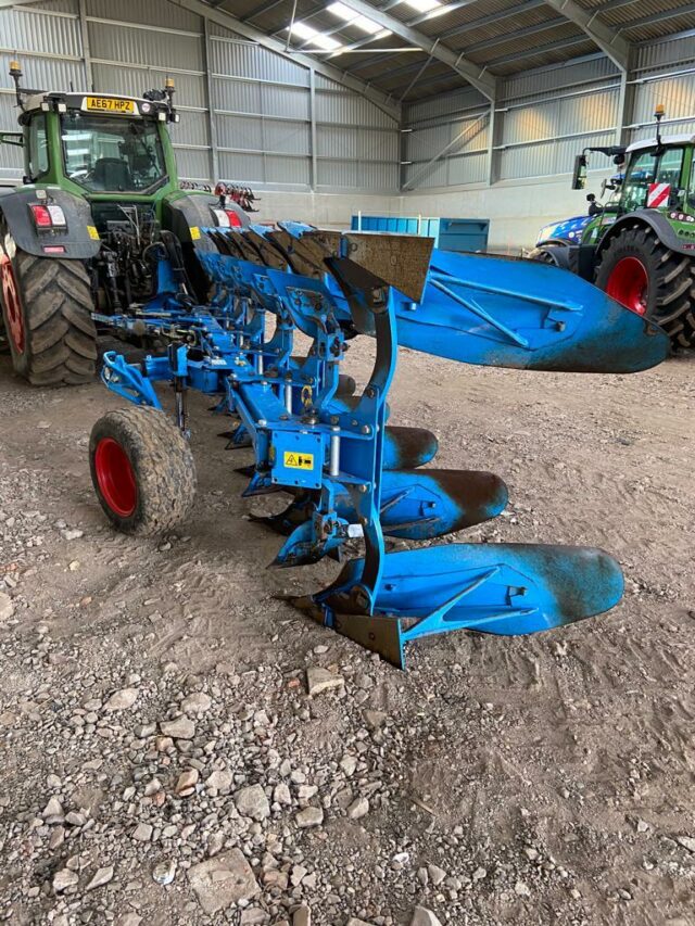 2013 Lemken Juwel 8 6 furrow plough
