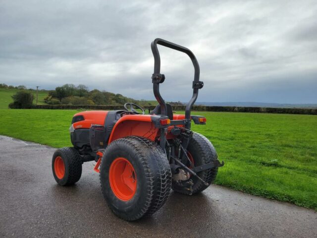 Kubota L5240
