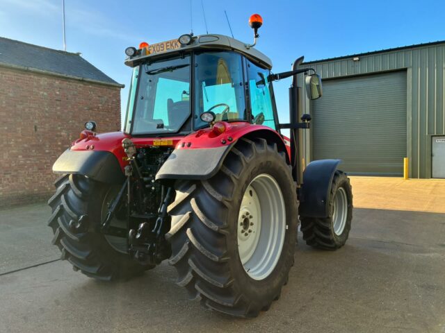 Massey Ferguson 6470 Dyna 6