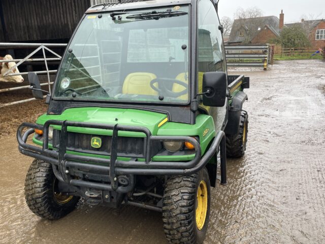 John Deere 850d gator