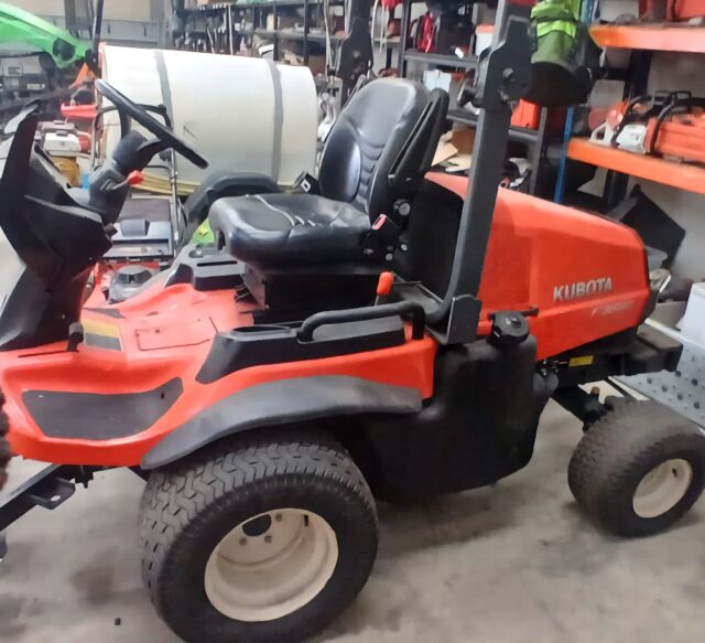T2039042 KUBOTA F3890 RIDE ON MOWER
