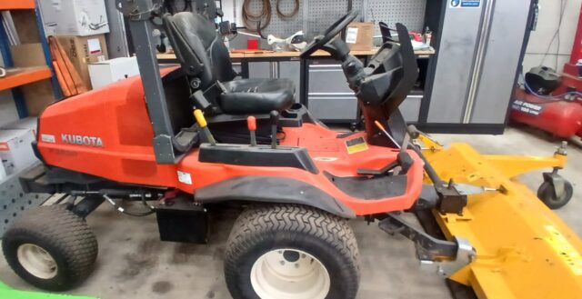 T2039042 KUBOTA F3890 RIDE ON MOWER