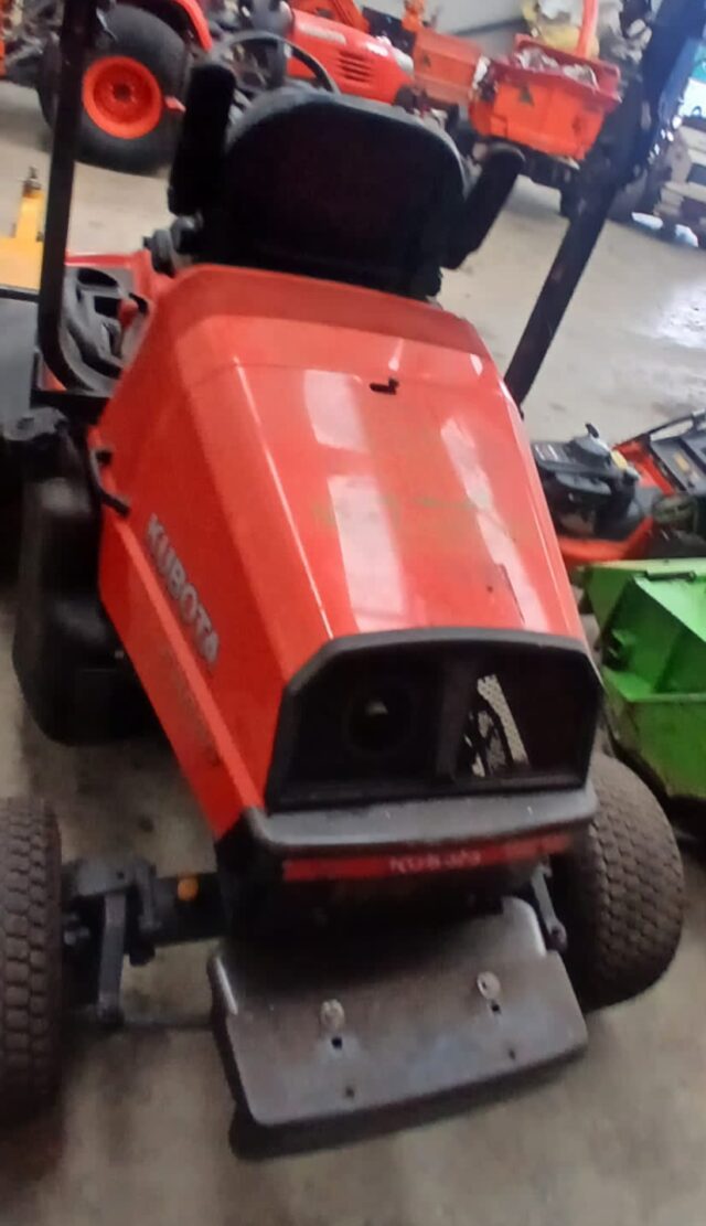 T2039042 KUBOTA F3890 RIDE ON MOWER