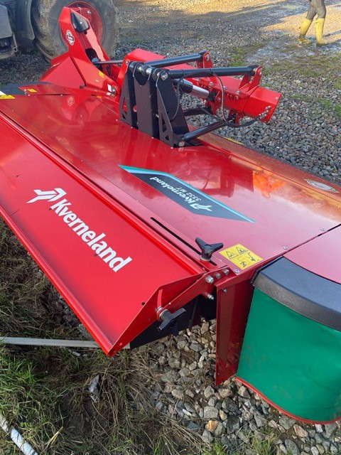 TC02583A KVERNELAND 3332MT MOWER
