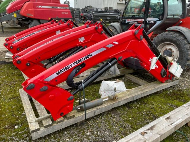 I2000332 MF FL4121 LOADER BEAM