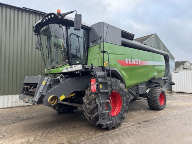 Fendt 8410P c/w 25ft Powerflow Header