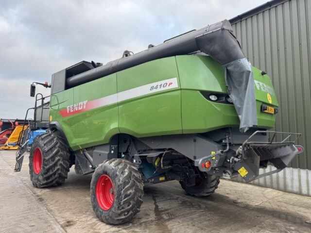 Fendt 8410P c/w 25ft Powerflow Header