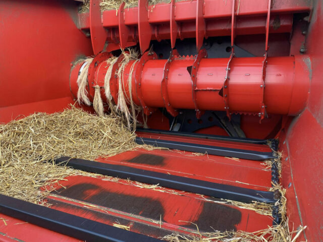 DUE IN: Kverneland 852 Bedding Machine For Sale