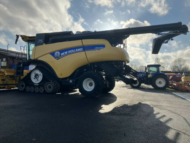 New Holland CR10.90 Combine Harvester For Sale