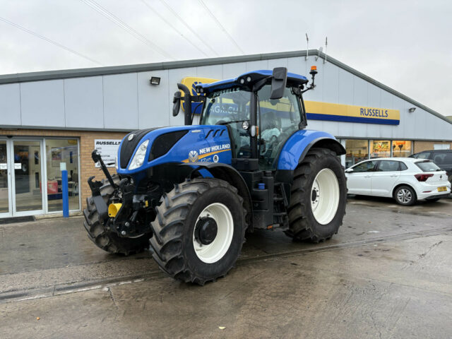 New Holland T7.225 Tractor For Sale