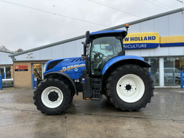 New Holland T7.225 Tractor For Sale