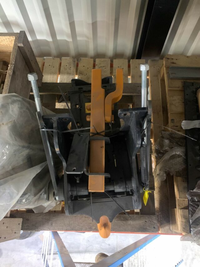 NEW Pick Up Hitch to suit NH T4.75S For Sale