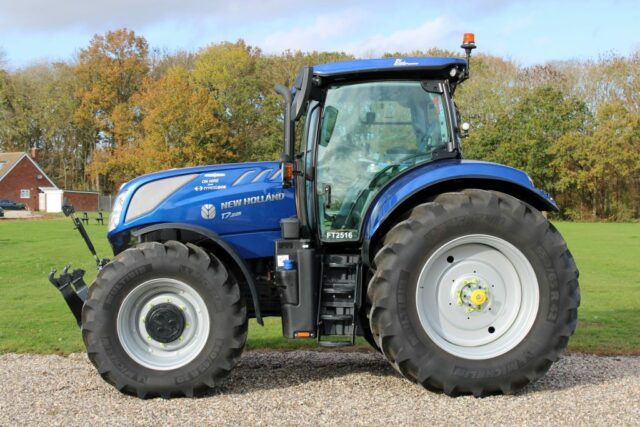 New Holland T7.225AC