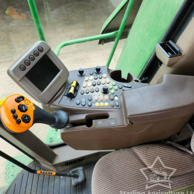 John Deere W540 Hillside Combine