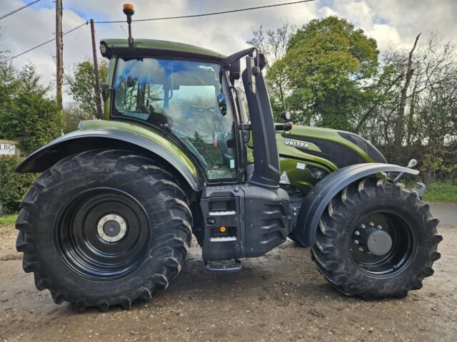 Valtra T175 Direct 4wd Tractor