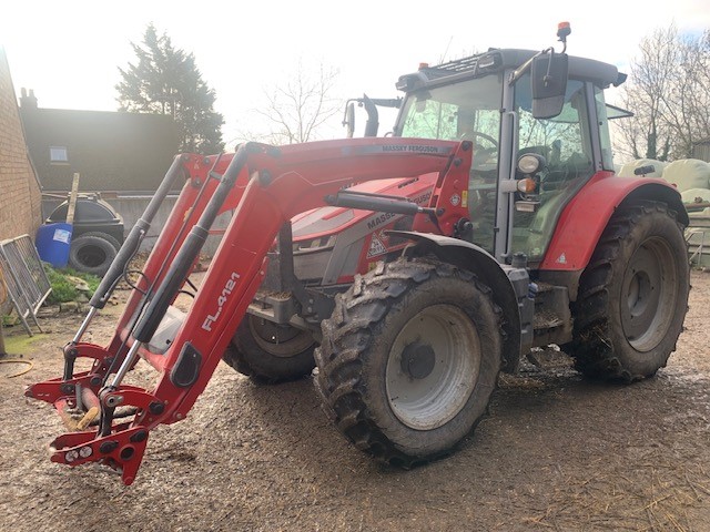 T239082A MF5S.145 4WD TRACTOR