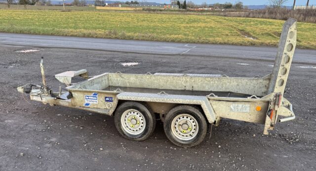 Ifor Williams plant trailer