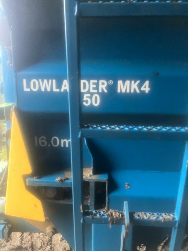 T2039047 BUNNING LOWLANDER SPREADER