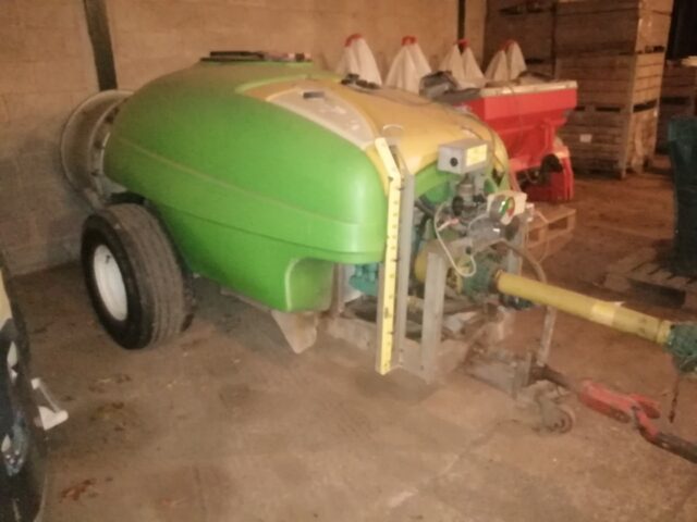 TH001773 MUNCKHOF 150 TRAILED SPRAYER