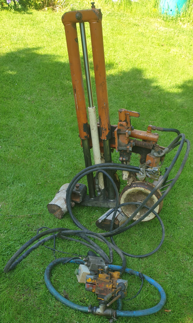 Bullion Undervine Hoe