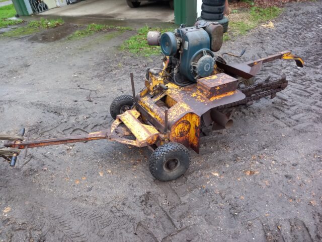 AF trenching machine