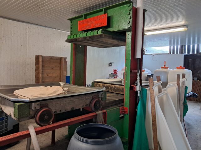 Apple/juicing / press  mill