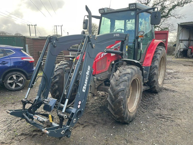 TE02434A 2009 MF5455 TRACTOR & LOADER