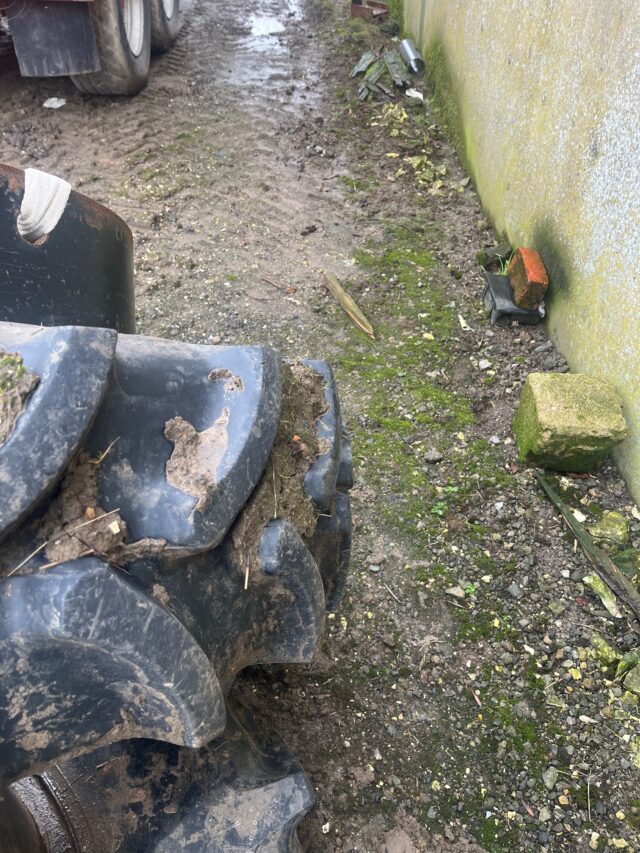 380/85/28 Dual Wheels