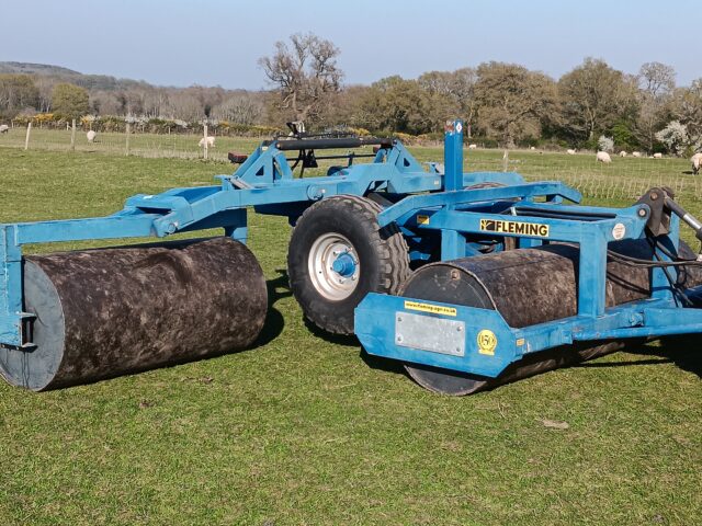 Fleming Folding Flat Rolls