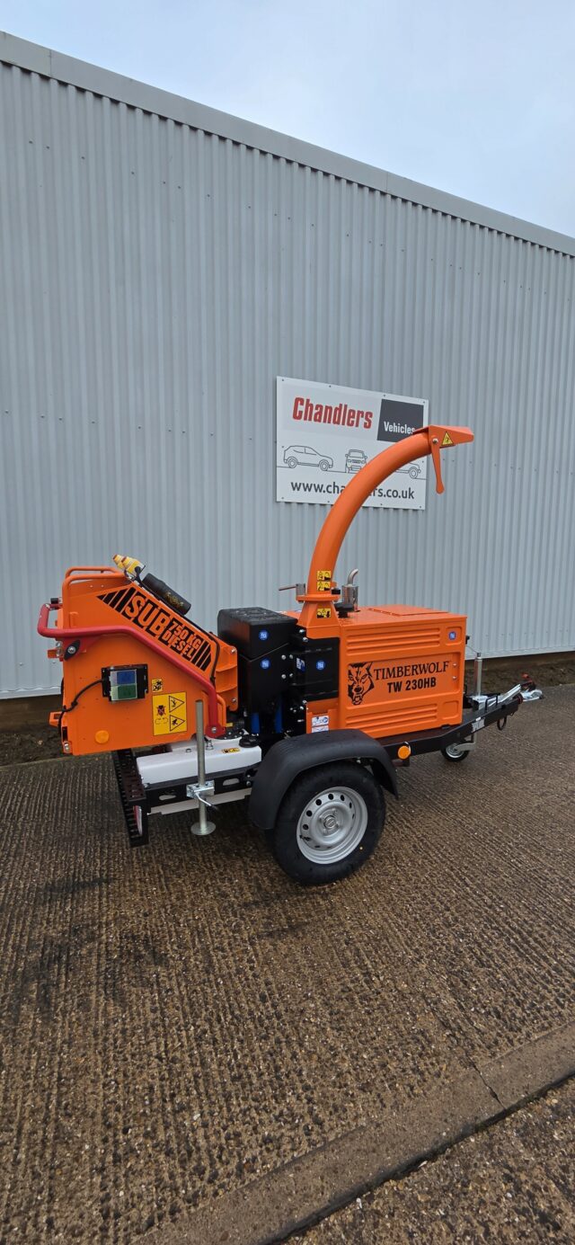 2M041433 TIMBERWOLF TW230HBD WOODCHIPPER