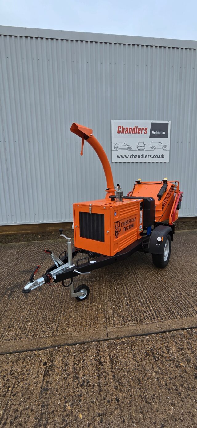 2M041433 TIMBERWOLF TW230HBD WOODCHIPPER