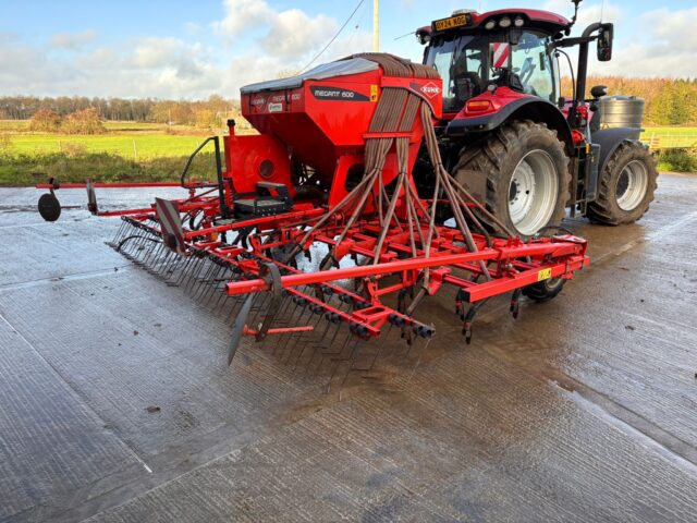 One- 2010 Kuhn Megant 600 6m drill