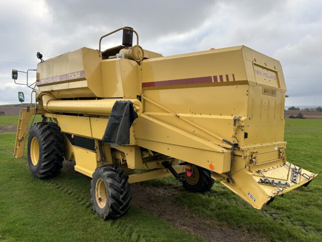 New Holland TX34 Hydro c/w 17 Foot Cut