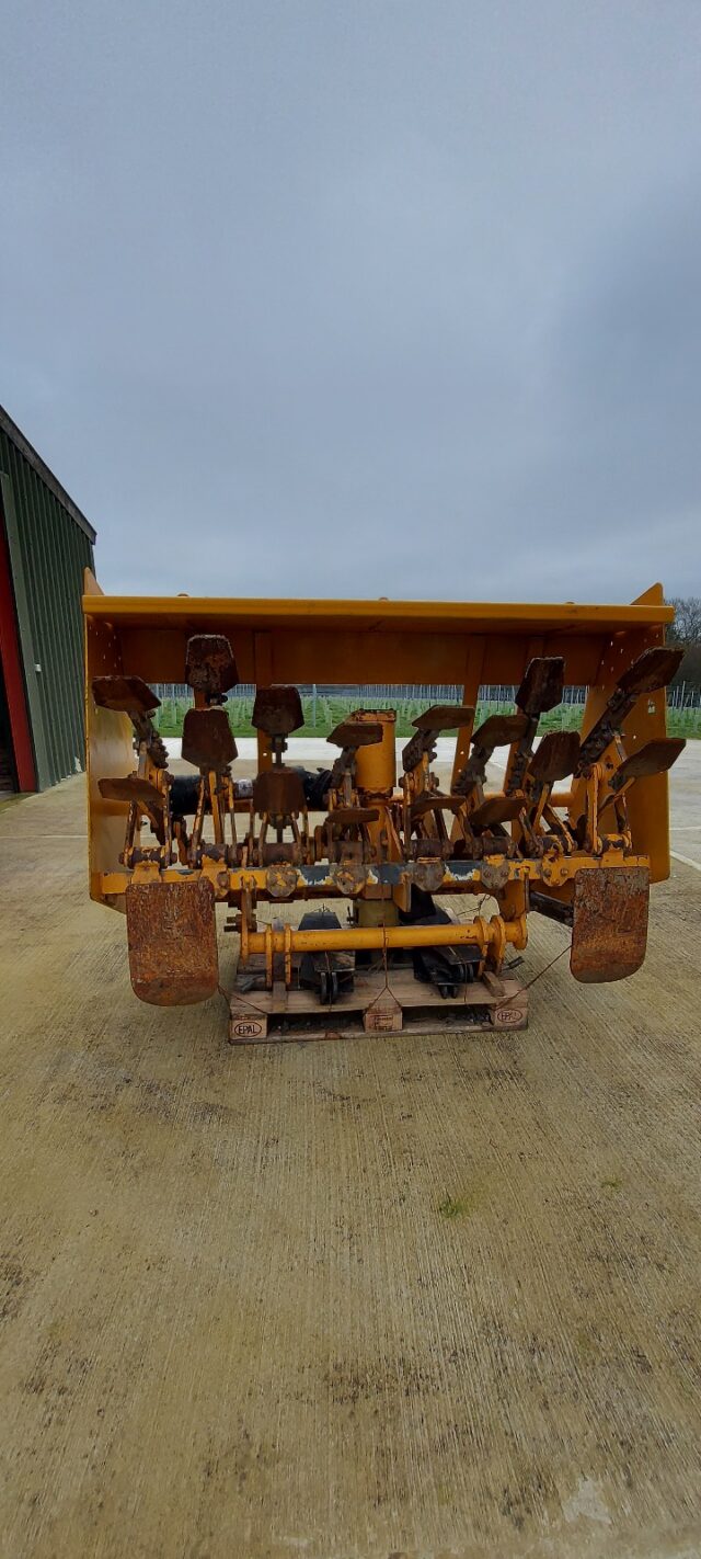 Selvatici Bivanga Spader