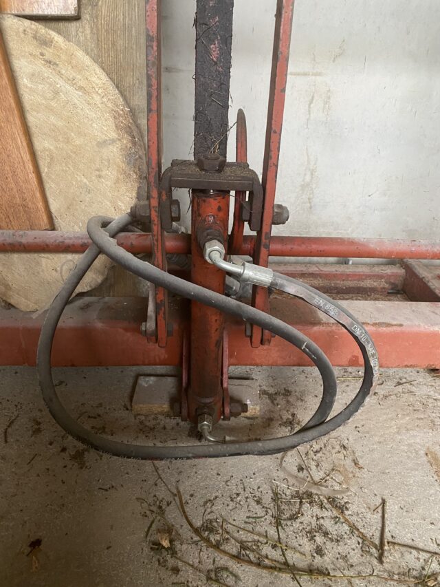 Flat 8 conventional bale grab