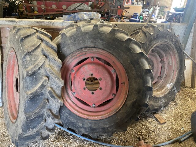 320/85R28 rowcrop wheels 12.4×28