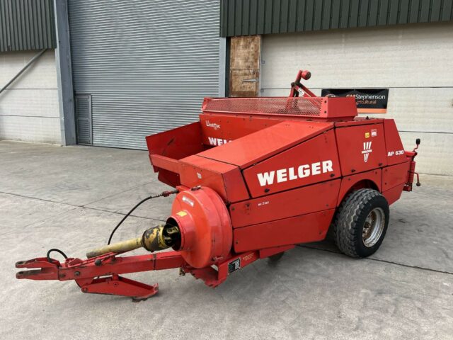 WELGER AP630 BALER