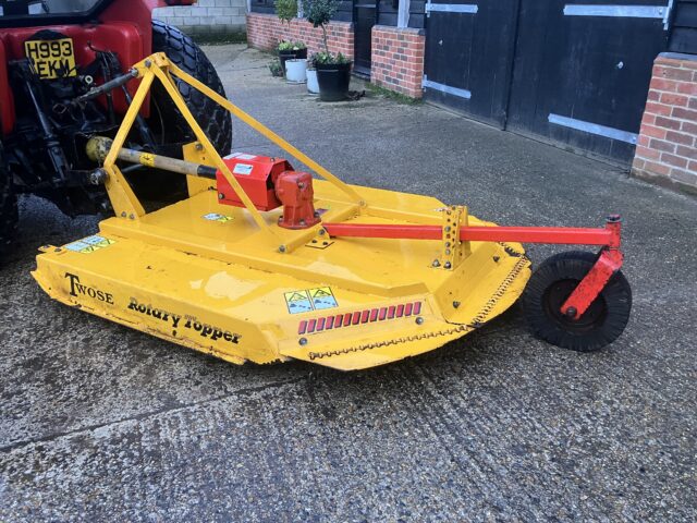 Twose 5 foot grass mower topper