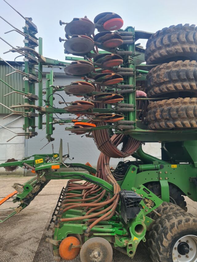 2016 Amazone Cirrus 6003-2 6m drill,