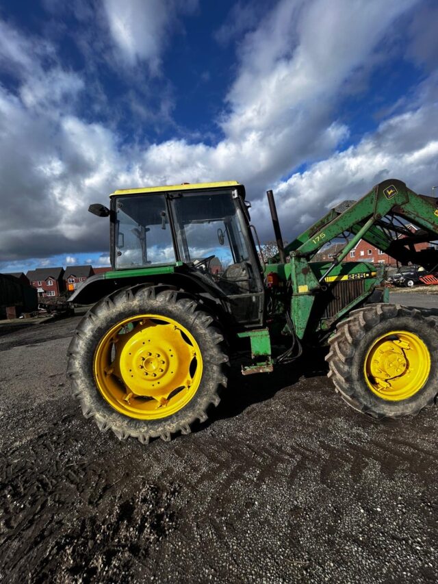 John Deere 2250