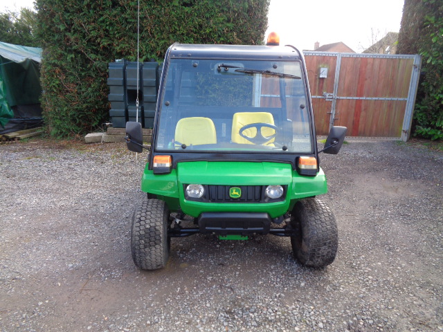 JOHN DEERE TE ELECTRIC GATOR