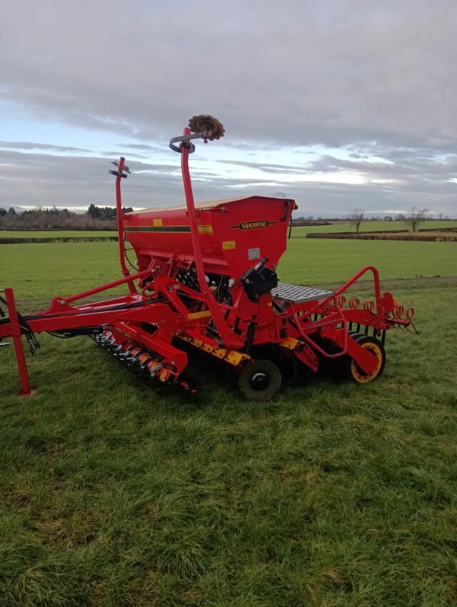 Vaderstad CRD300 carrier seed drill