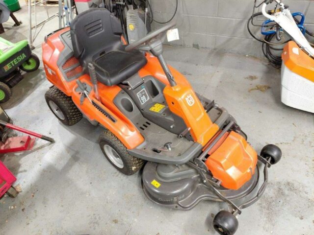 Husqvarna R 214T
