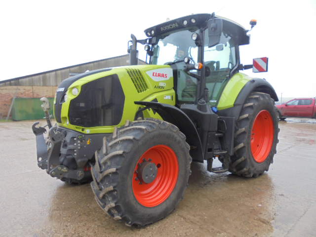 Class Axion 810 CMATIC CIS+