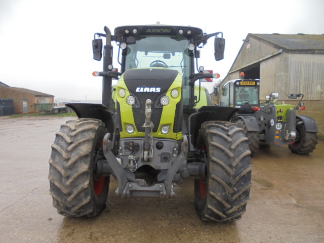 Class Axion 810 CMATIC CIS+